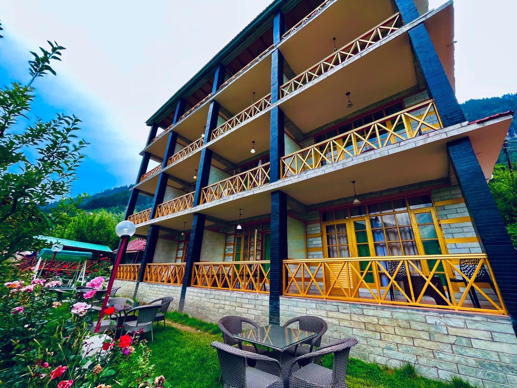 Naina Deventure Resort, Manali - Premium Rooms With Centrally Heated & Scenic View Exteriér fotografie