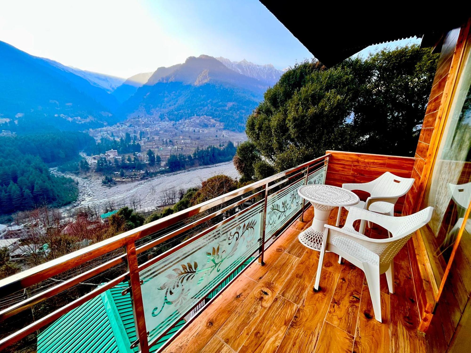 Naina Deventure Resort, Manali - Premium Rooms With Centrally Heated & Scenic View Exteriér fotografie