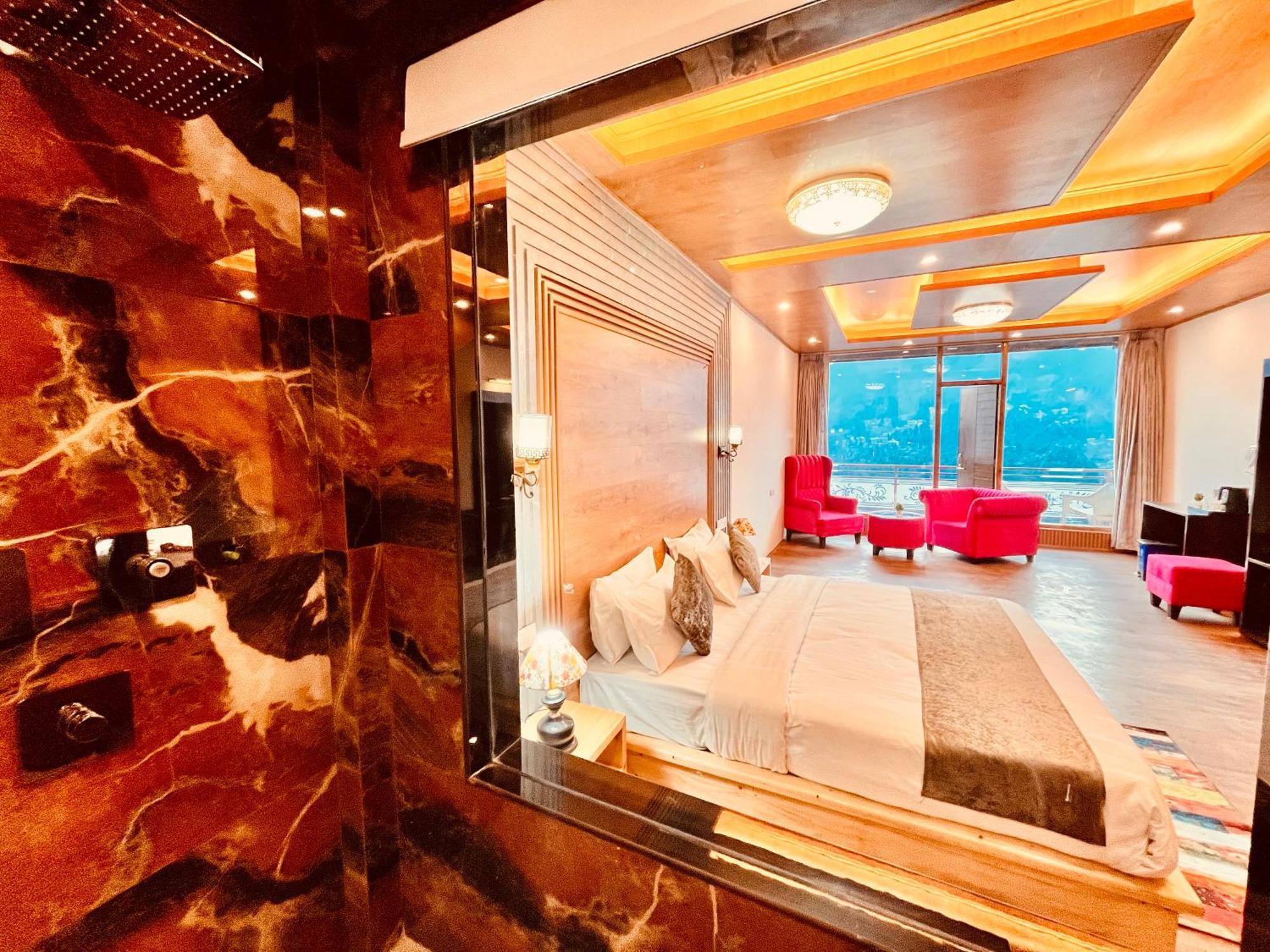 Naina Deventure Resort, Manali - Premium Rooms With Centrally Heated & Scenic View Exteriér fotografie