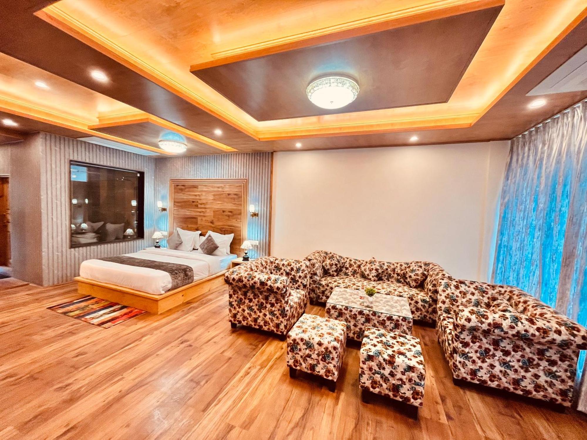 Naina Deventure Resort, Manali - Premium Rooms With Centrally Heated & Scenic View Exteriér fotografie