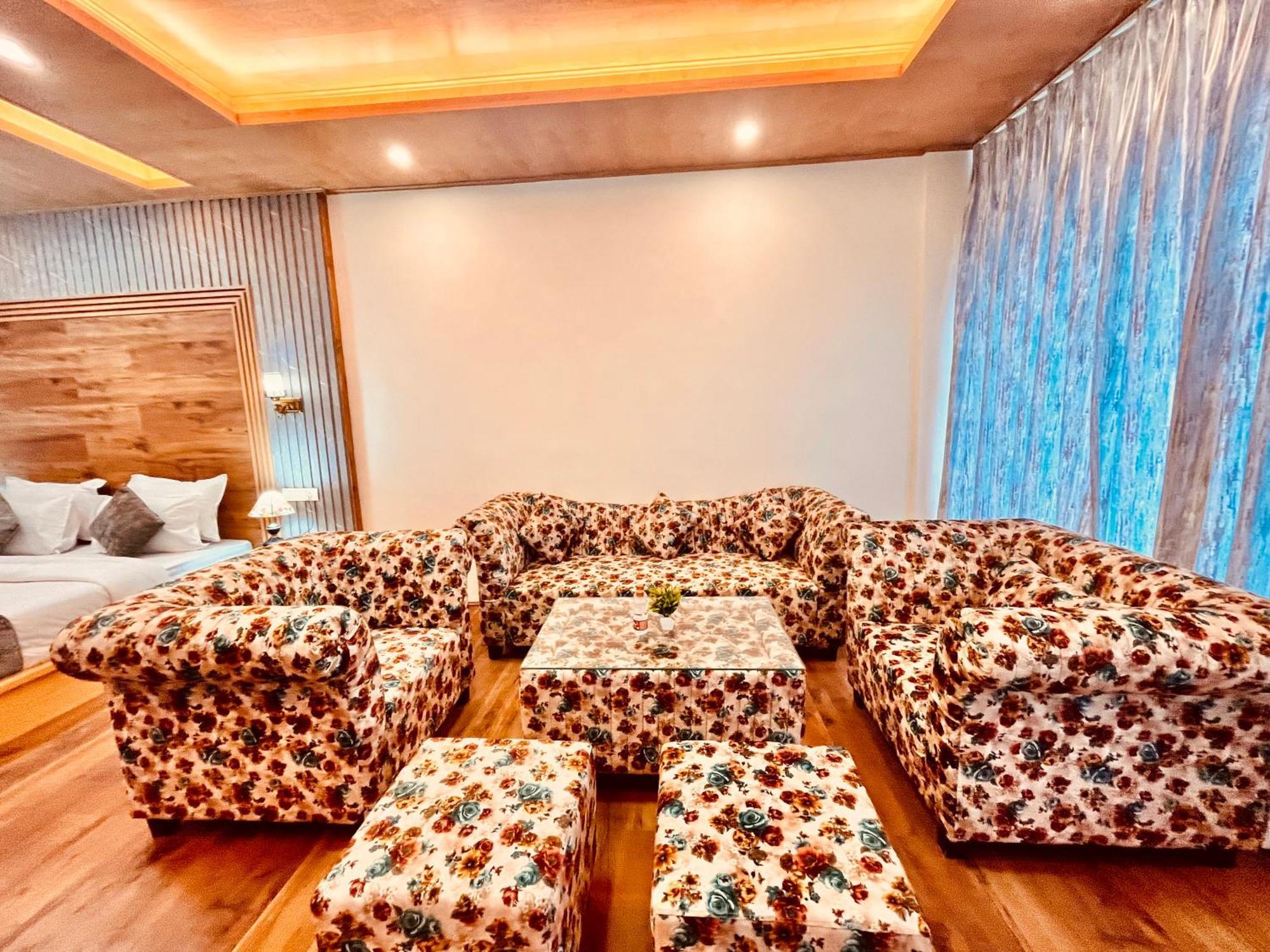 Naina Deventure Resort, Manali - Premium Rooms With Centrally Heated & Scenic View Exteriér fotografie