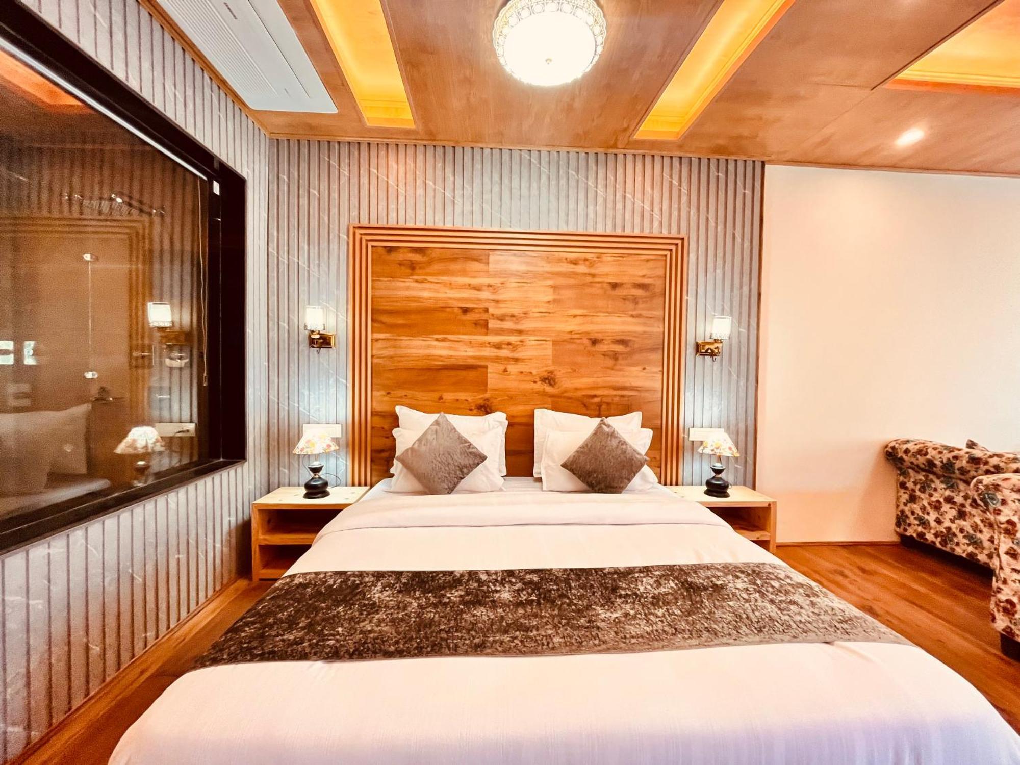Naina Deventure Resort, Manali - Premium Rooms With Centrally Heated & Scenic View Exteriér fotografie