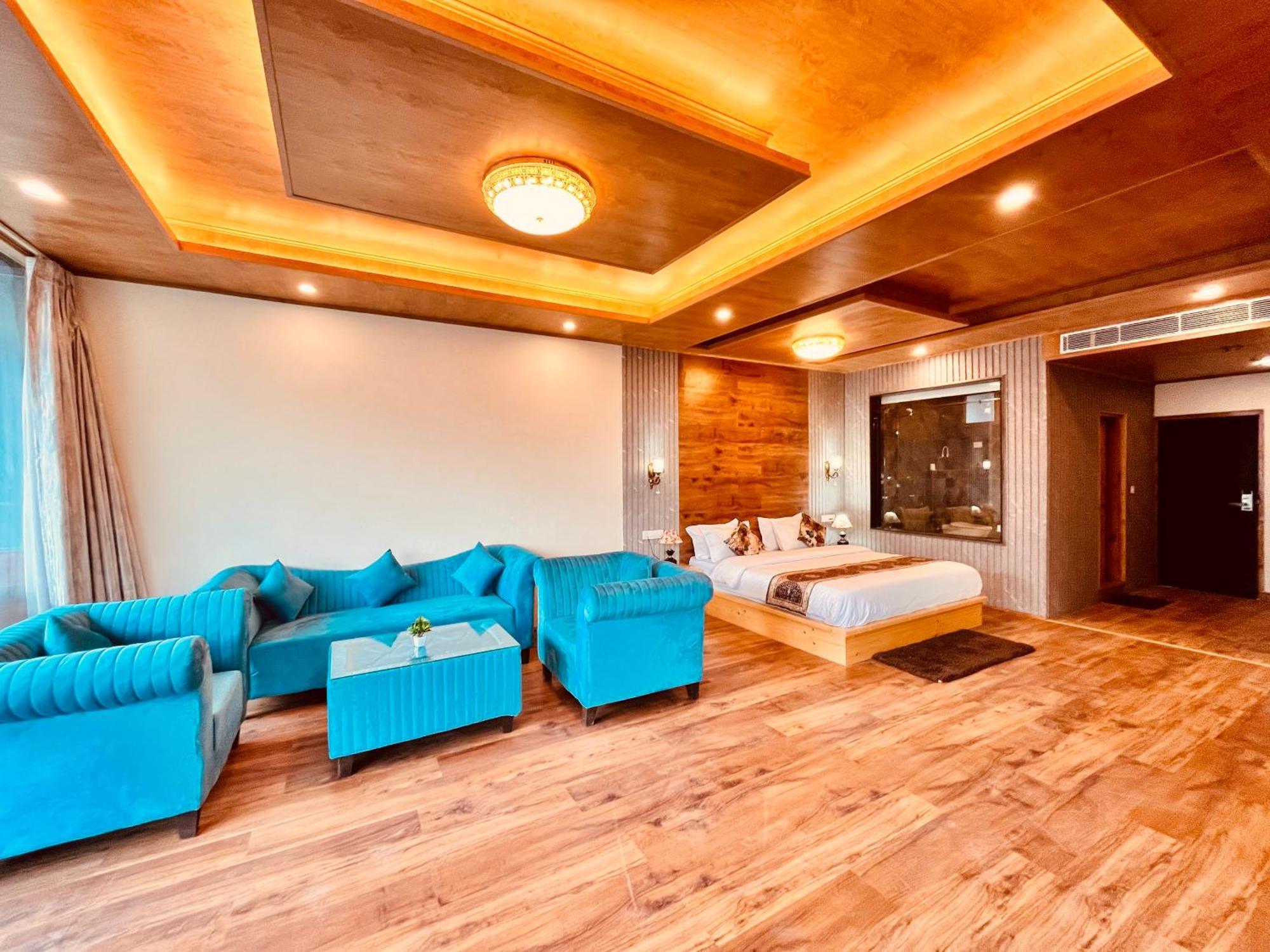 Naina Deventure Resort, Manali - Premium Rooms With Centrally Heated & Scenic View Exteriér fotografie